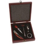 SET ZA VINO - 5 DIJELOVA U DRVENOJ KUTIJI JM031