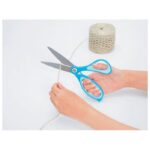 ŠKARE UREDSKE 17,5 CM NEHRĐAJUĆI ČELIK FITCUT CURVE SC-175S PLUS.35052 SVIJETLOPLAVE BLISTER - Image 2