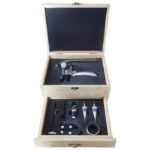 SET ZA VINO - 7 DIJELOVA U BAMBUS KUTIJI