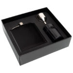 Pljoska metalna+4 čašice u poklon kutiji Madonie Schwarzwolf F5000200AJ3