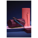 Olovka kemijska gumirana Poly Ball Urban XB Faber Castell 241125 coral - Slika 4